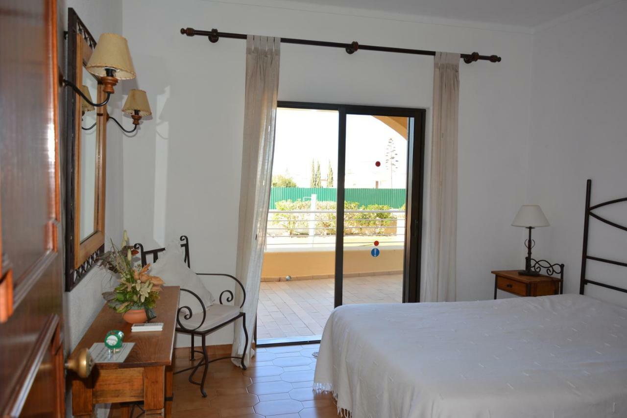 Villa Paraiso - 4 Bedrooms And Pool Albufeira Buitenkant foto